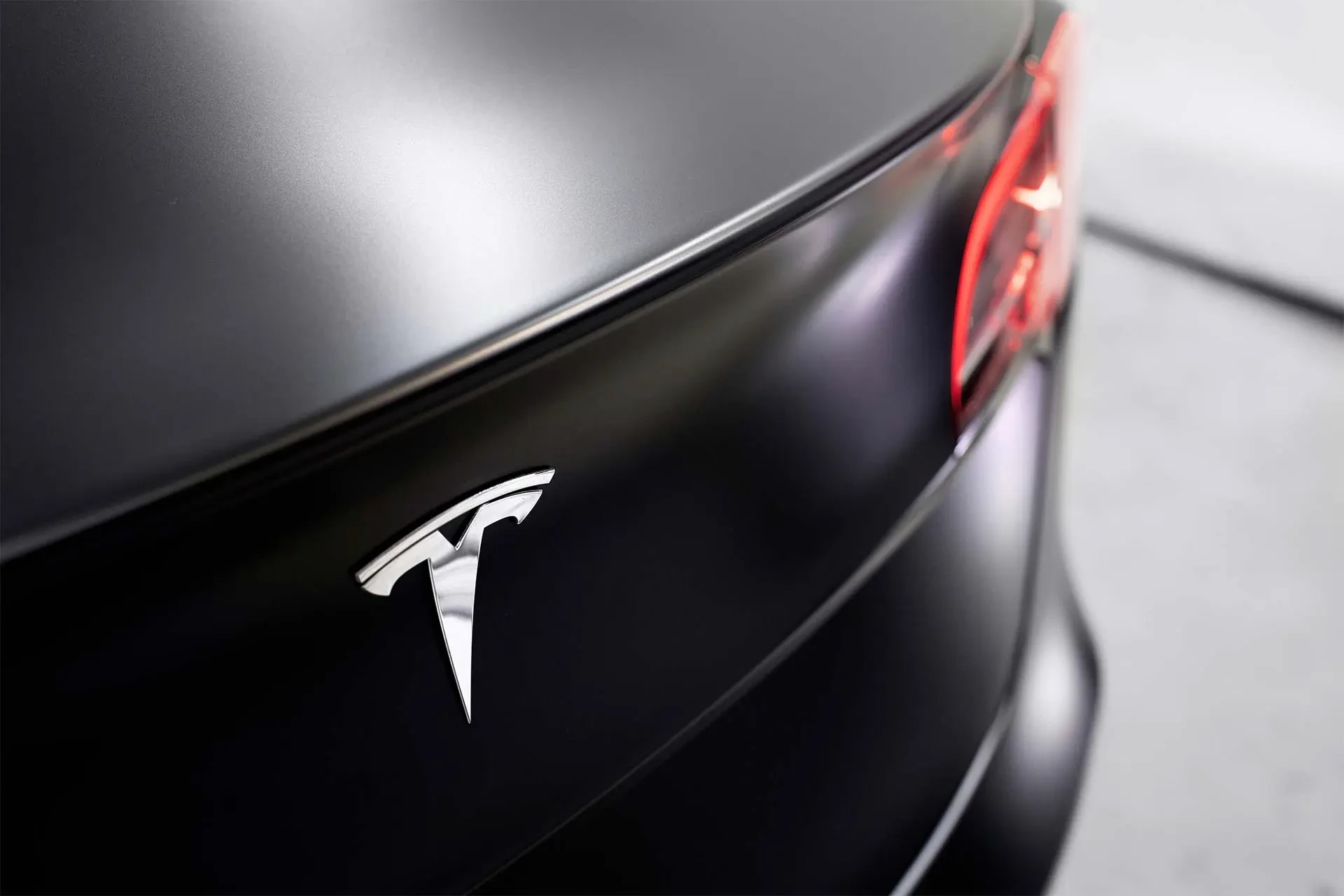 TESLA 3